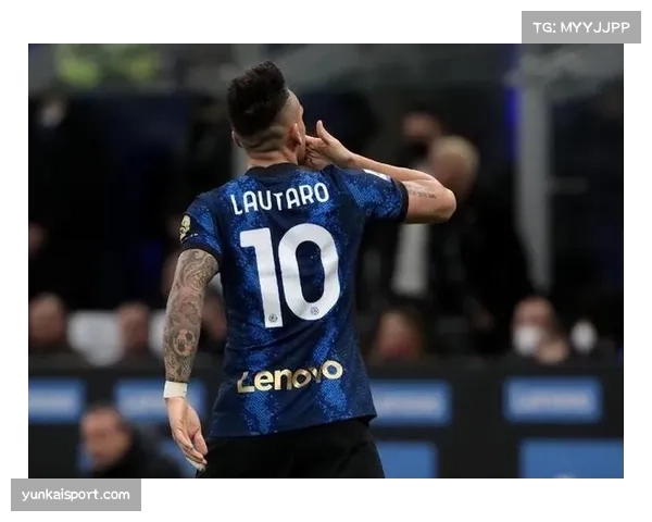 霍伊伦对阵德温特形成碾压 中锋身体对抗成比赛转折 霍伊伦对阵德温特形成碾压 中锋身体对抗成比赛转折